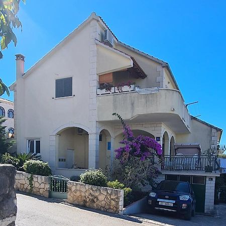 Apartmani Fani Supetar Buitenkant foto
