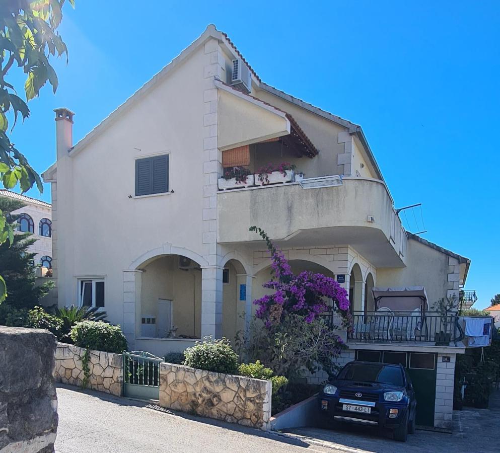 Apartmani Fani Supetar Buitenkant foto
